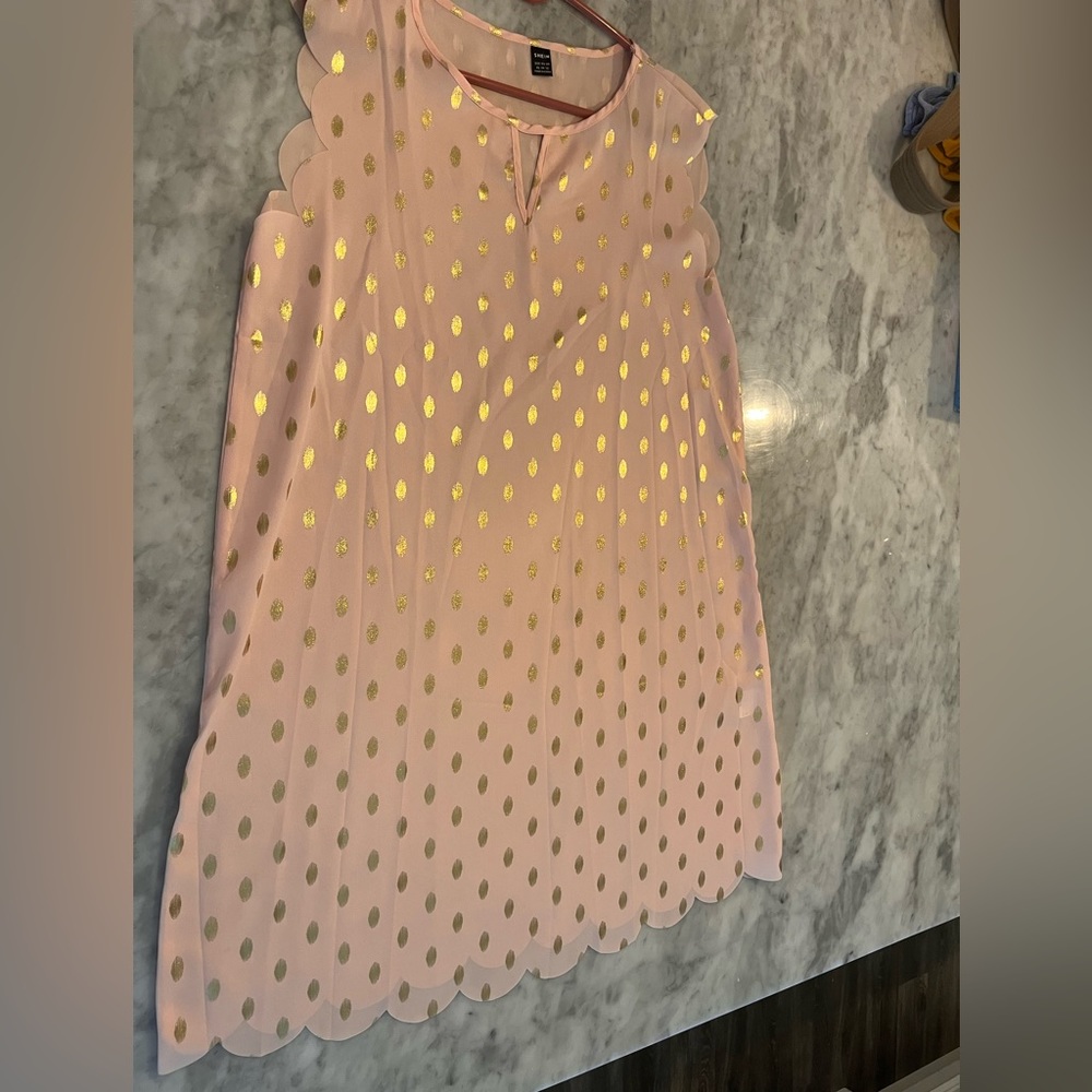 Sleeveless dress
